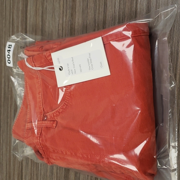 MOTHER The Insider Crop Step Fray in Chalk New Year's Red (25" waist) - Picture 9 of 11